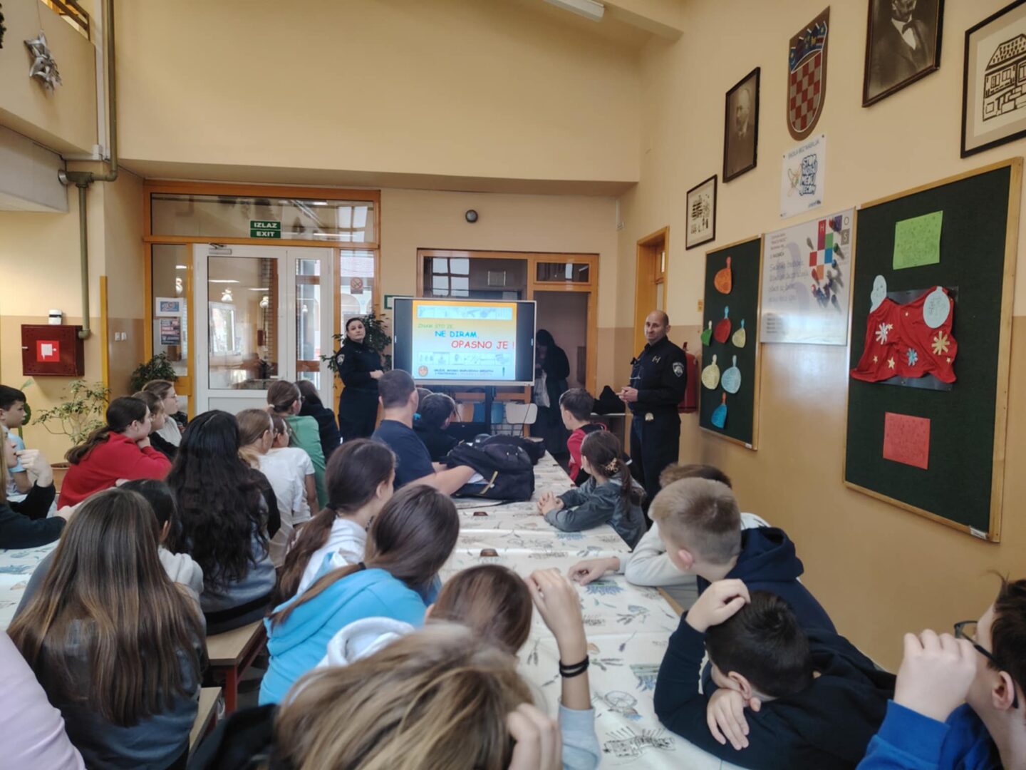 5d3d6ba2-a9d3-4513-8220-981aa1f5e20d