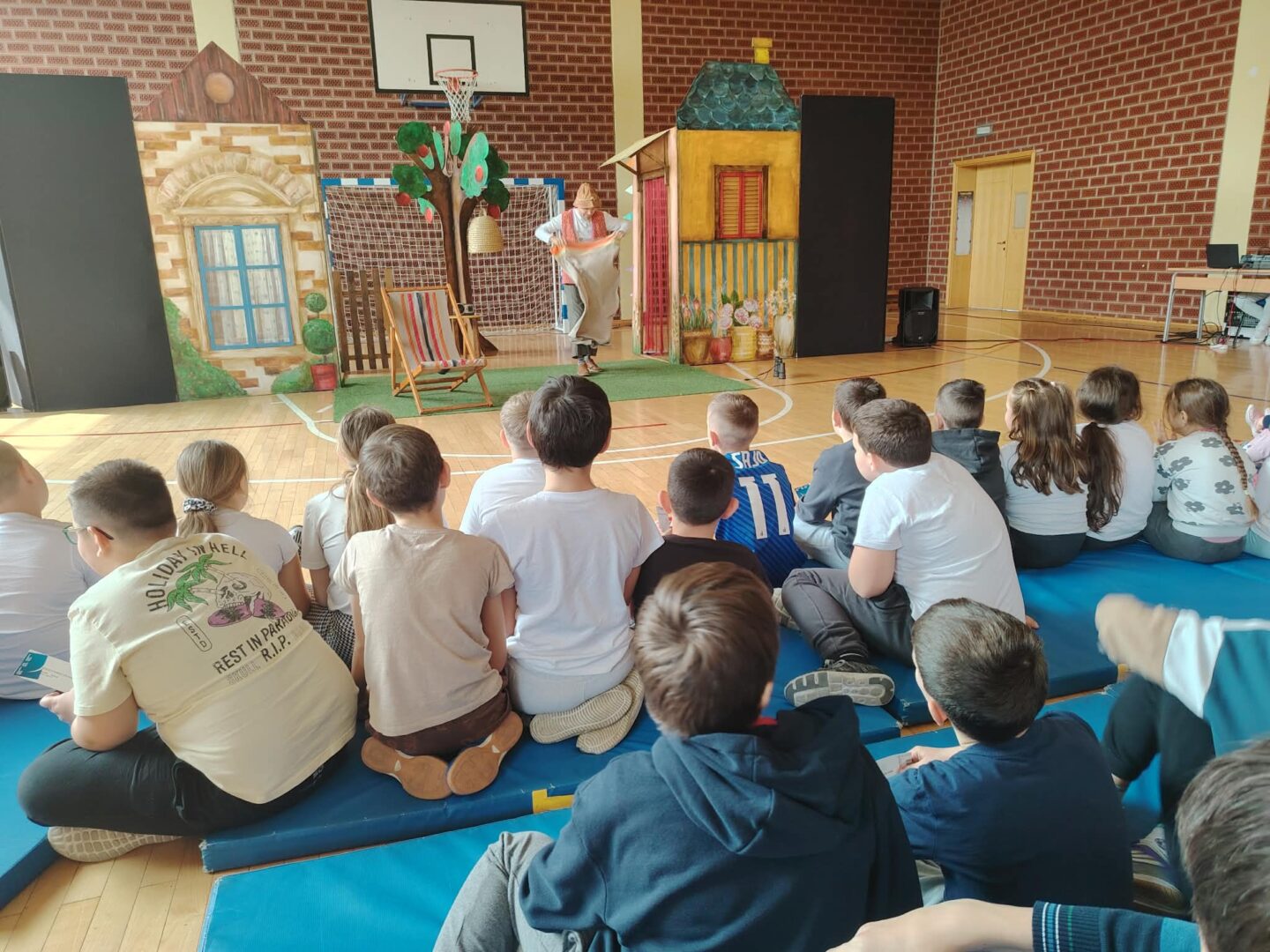 9f924434-0298-40a6-95a5-c335e766edd2